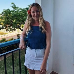 Meet your Posher, Alyssa